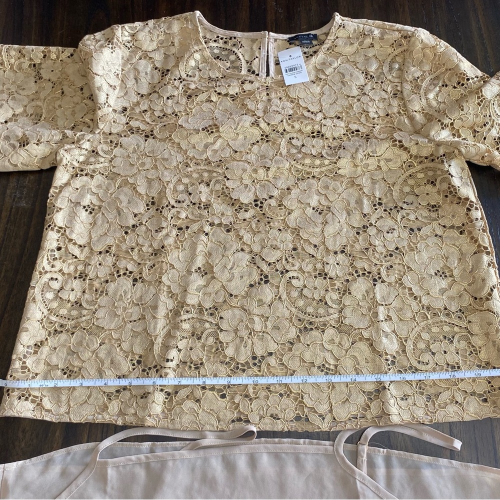 Ann Taylor Gold Lace Blouse size S NWT - Picture 7 of 12